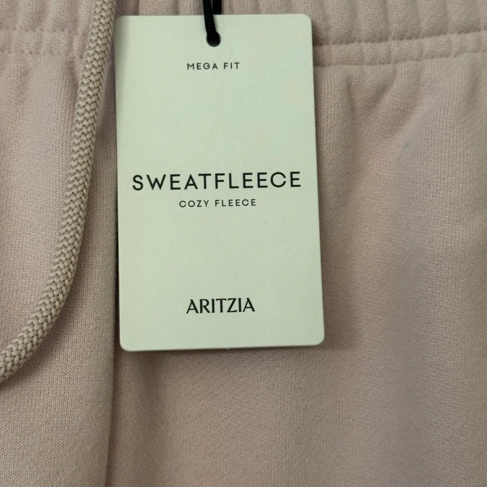 Aritzia Blush Sweatfleece Cargo Sweatpants Color Bow Pink Rose. Size Sm - Picture 2 of 4